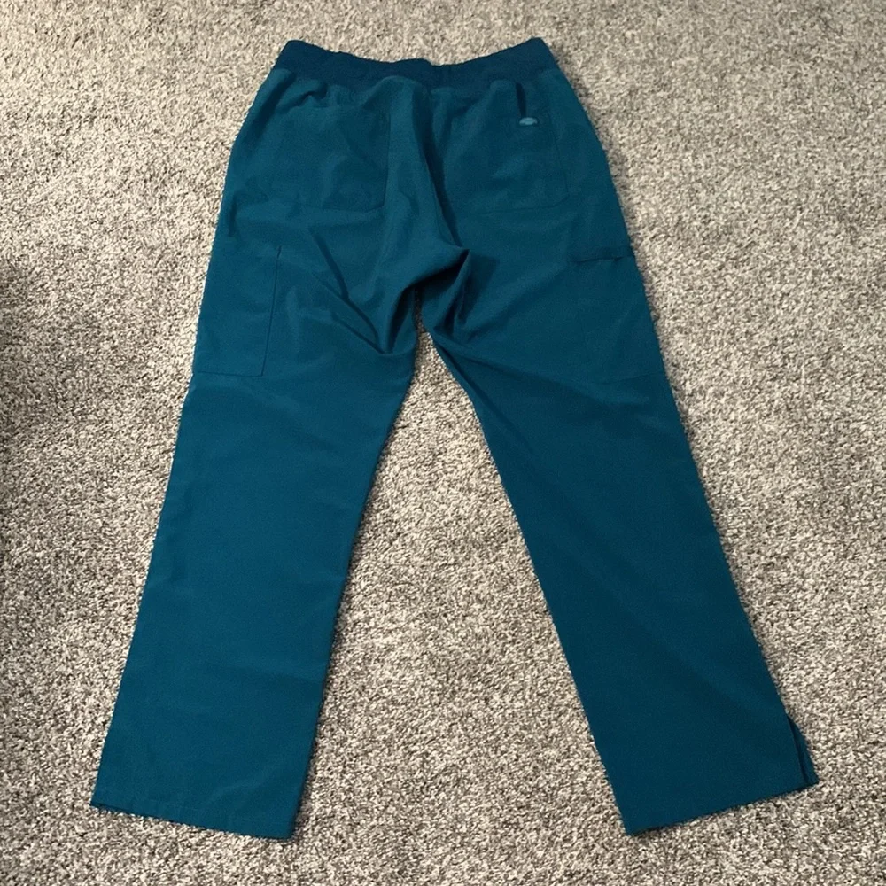 Womens Dickies EDS Scrub Set - Picture 5 of 5
